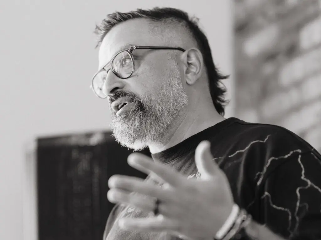 George Arabian explaining how long does SEO take to work during a client conversation