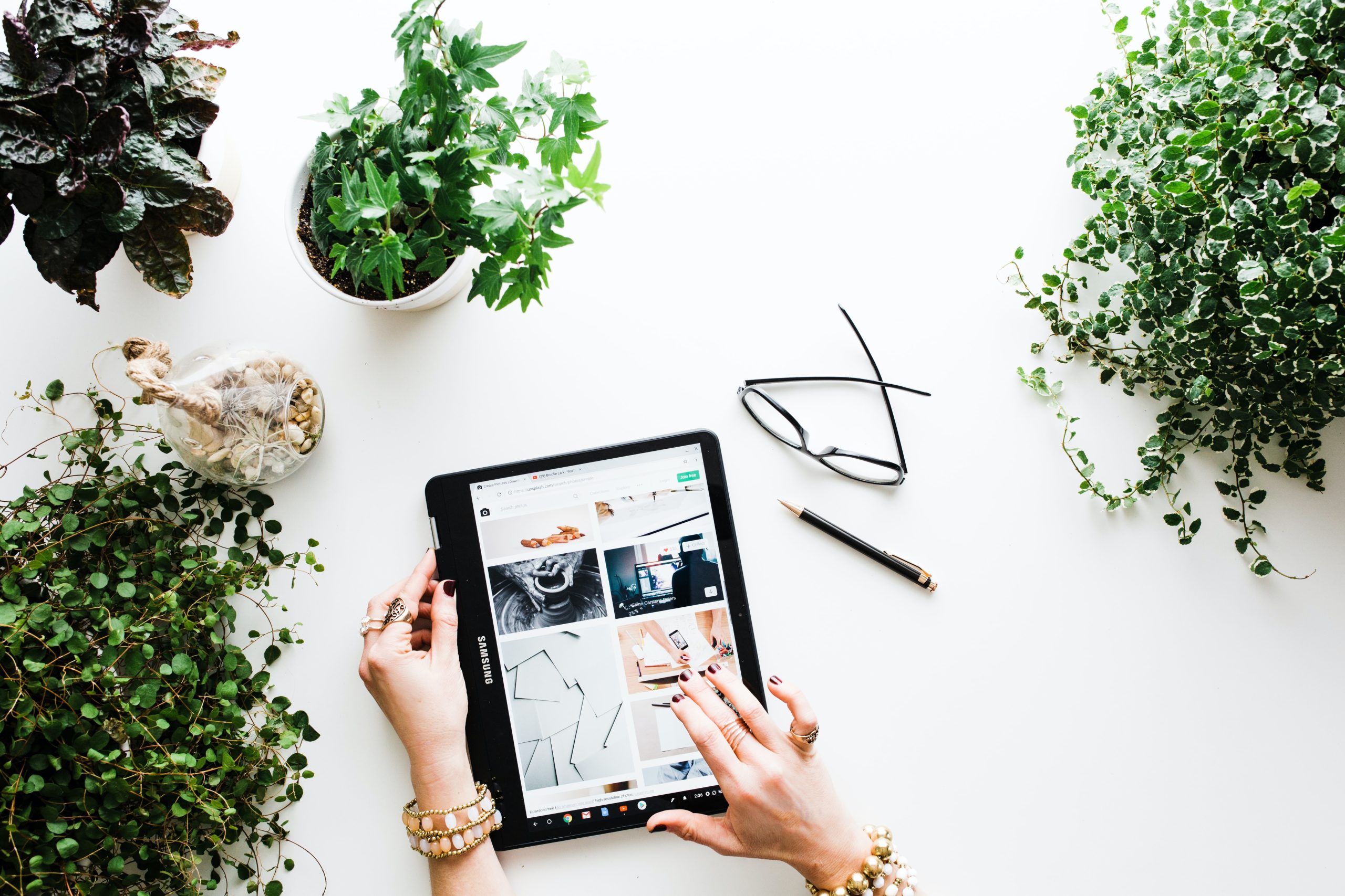 Identify online customer touchpoints to start with an effective covid-19 business safety strategy.